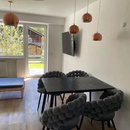 Ferienwohnung Mit Terrasse Und Garten Mit Blick Zum Karwendelgebirge 公寓 *
