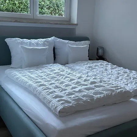 公寓 Ferienwohnung Mit Terrasse Und Garten Mit Blick Zum Karwendelgebirge *